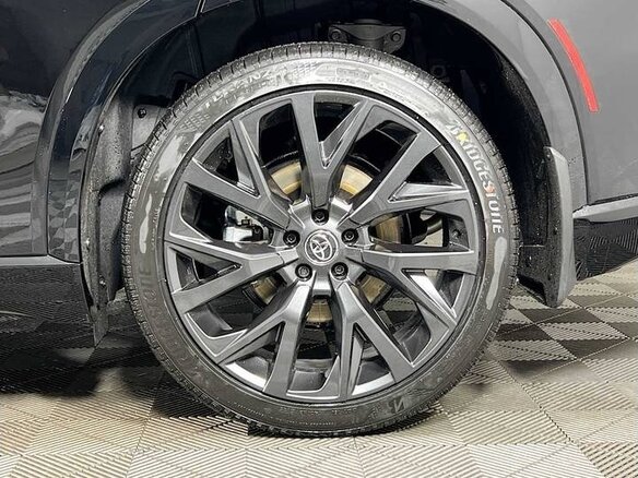 2026 Toyota Crown Estate/Signia Signia XVI (S230), чёрный, 10600000 рублей - вид 17