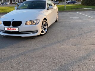 2012 BMW 3 серии 320i V (E90/E91/E92/E93) Рестайлинг, белый, 1350000 рублей, вид 1