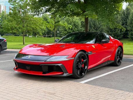 2025 Ferrari 12Cilindri, красный, 63700000 рублей, вид 1