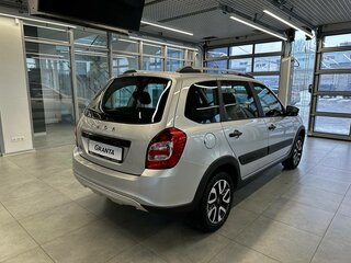 2026 Lada (ВАЗ) Granta Cross I Рестайлинг, серебристый, 1246000 рублей, вид 5
