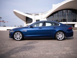 2021 Jaguar XF II Рестайлинг, синий, 2529936 рублей, вид 4