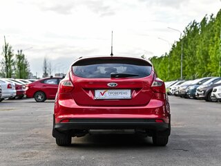2014 Ford Focus III, красный, 558000 рублей, вид 4