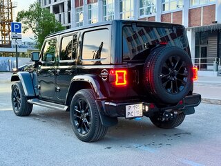 2021 Jeep Wrangler IV (JL), чёрный, 5650000 рублей, вид 2