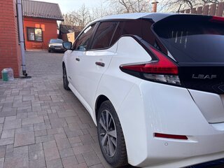 2018 Nissan Leaf II (ZE1), белый, 2150000 рублей, вид 4