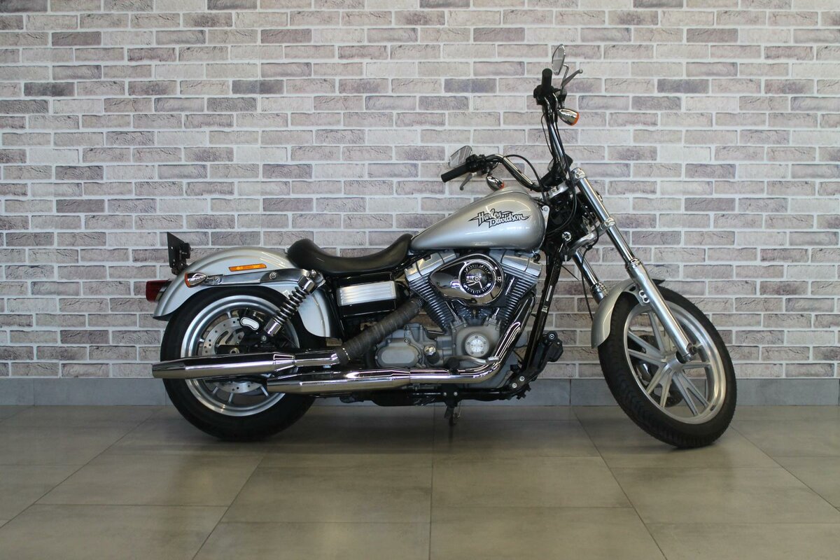 Harley-Davidson Dyna Super Glide