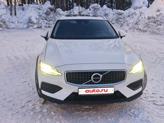 2019 Volvo V60 Cross Country II, белый, 3100000 рублей, вид 1