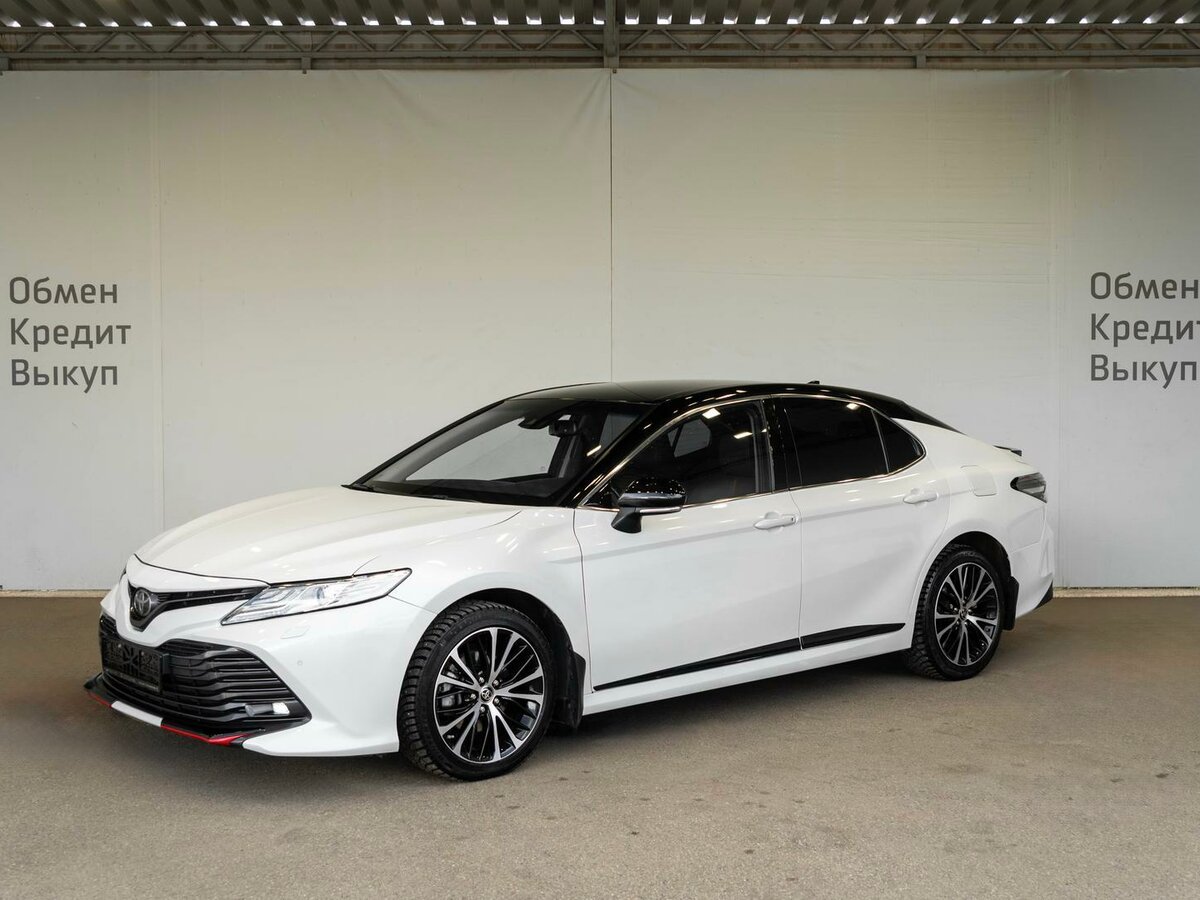 Toyota Camry VIII (XV70)