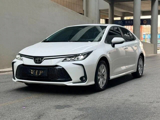 Toyota Corolla Sporty XII (E210) Рестайлинг