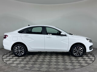 2024 Lada (ВАЗ) Vesta I Рестайлинг (NG), белый, 1324000 рублей, вид 4