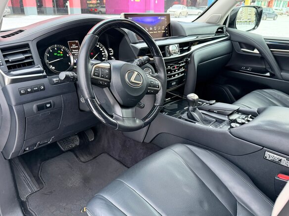 2017 Lexus LX 570 III Рестайлинг 2, белый - вид 15