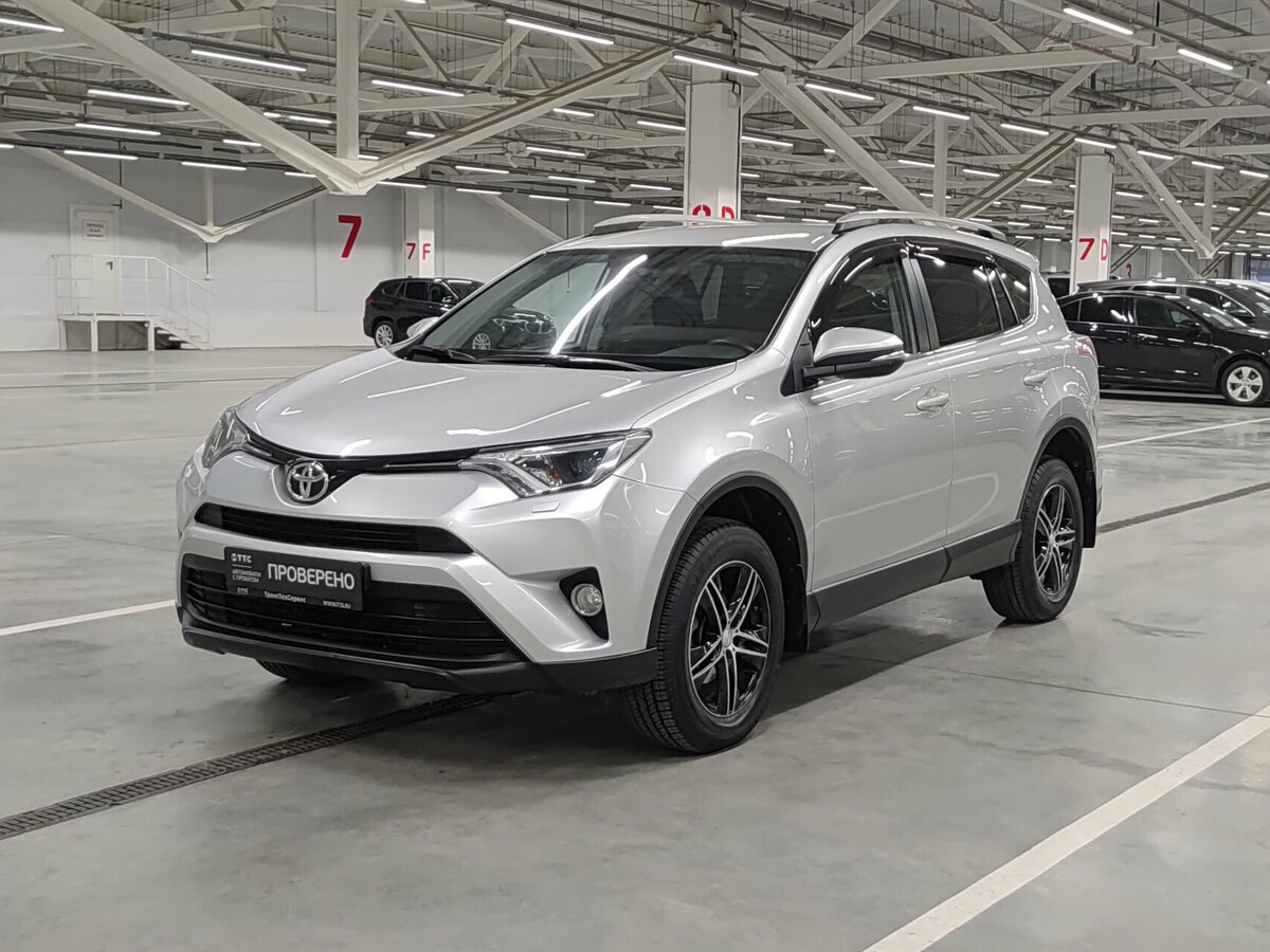 Toyota RAV4 IV (XA40) Рестайлинг