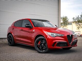 2025 Alfa Romeo Stelvio Quadrifoglio I Рестайлинг 2, красный, 12810000 рублей, вид 1