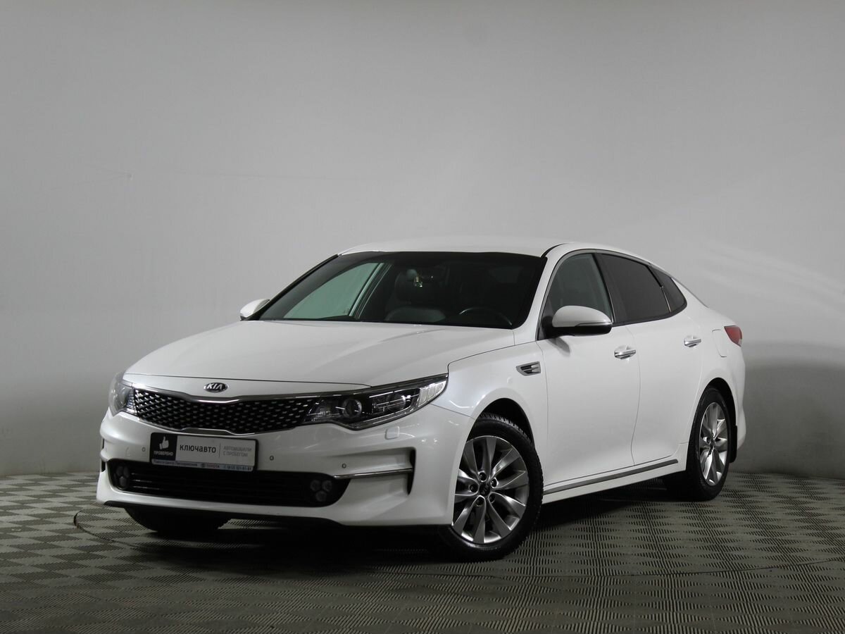 Машина Kia Optima 2018
