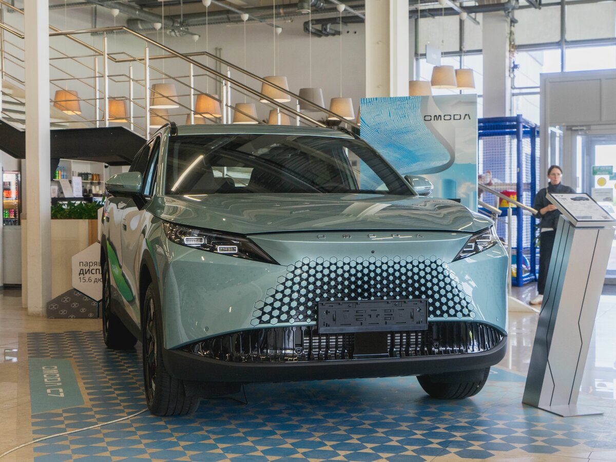 Omoda C7