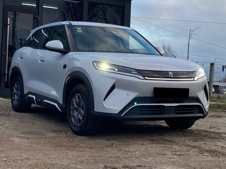 2026 BYD Yuan Up 45.12 kWh, серебристый, 1990000 рублей, вид 2