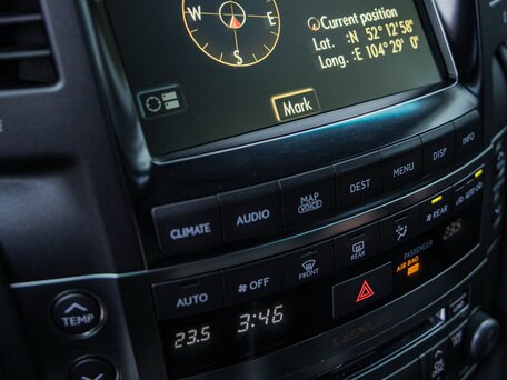 Купить б/у Lexus LX III 570 5.7 AT (367 л.с.) 4WD бензин автомат в
