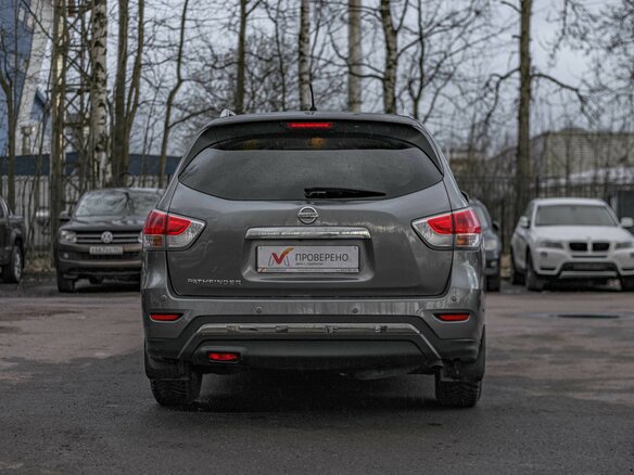 2015 Nissan Pathfinder IV, серый, 1890000 рублей - вид 3