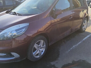 2012 Renault Scenic III Рестайлинг, красный, 830000 рублей, вид 3