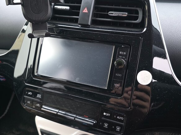 2016 Toyota Prius IV (XW50), серебристый, 1750000 рублей - вид 7