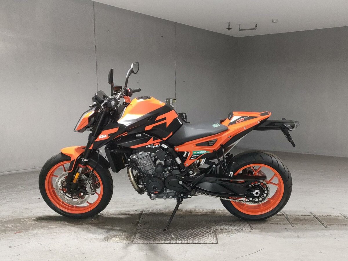 KTM 890 Duke