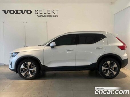 2025 Volvo XC40 I Рестайлинг, белый, 5290000 рублей, вид 4