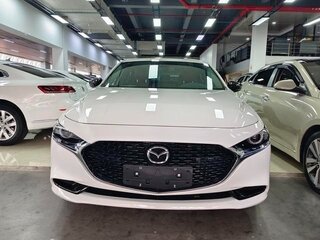 2026 Mazda 3 Axela IV (BP), белый, 1980000 рублей, вид 3
