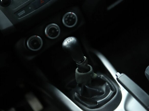 2008 Mitsubishi Outlander II, белый, 840000 рублей - вид 14
