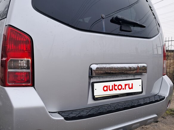 2011 Nissan Pathfinder III Рестайлинг, серебристый, 1400000 рублей - вид 12