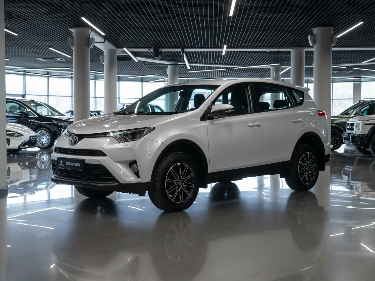Toyota RAV4 IV (XA40) Рестайлинг