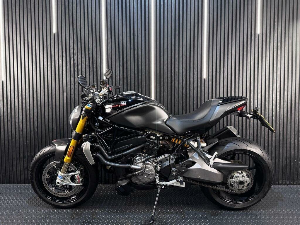 Ducati Monster 1200