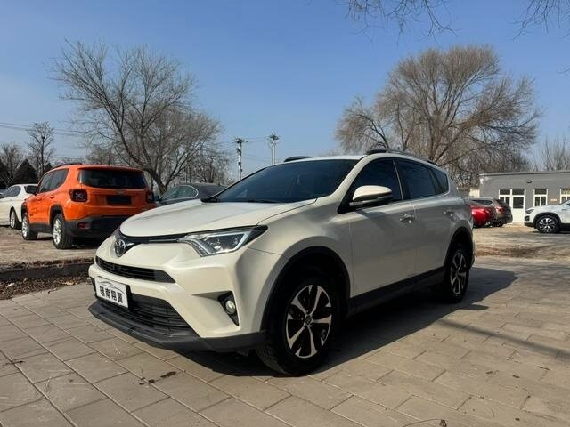 Toyota RAV4 IV (XA40) Рестайлинг