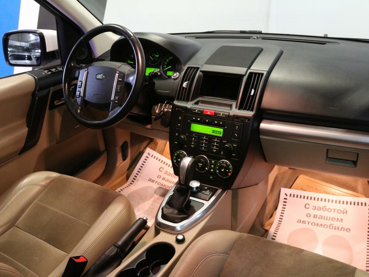 Land Rover Freelander 2010 салон