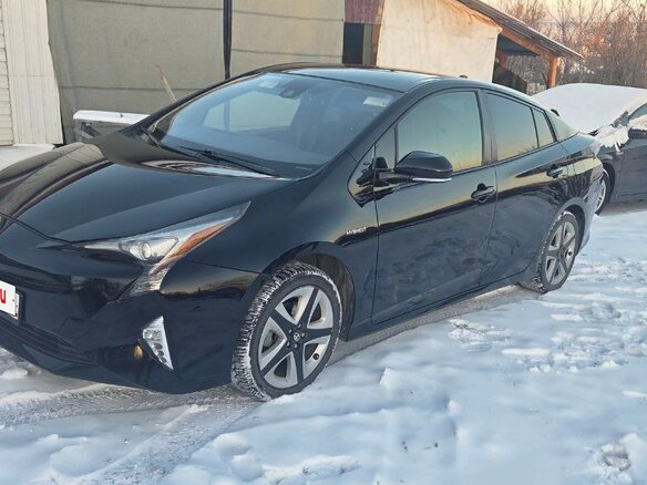 2016 Toyota Prius IV (XW50), чёрный, 1600000 рублей