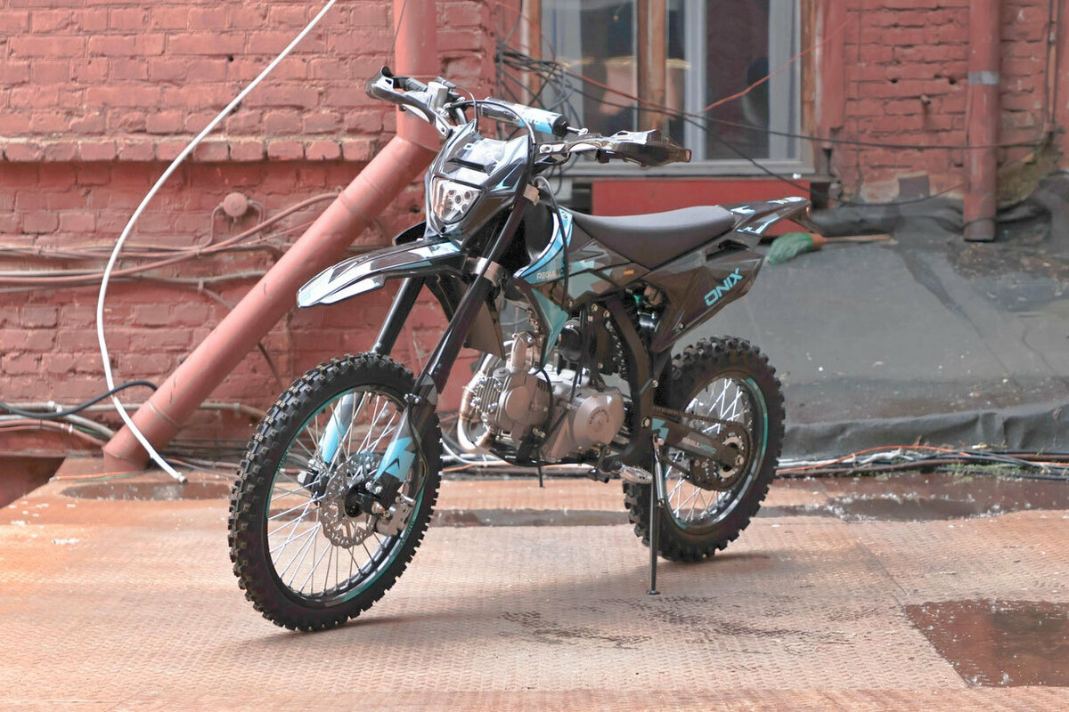 Regulmoto Onix