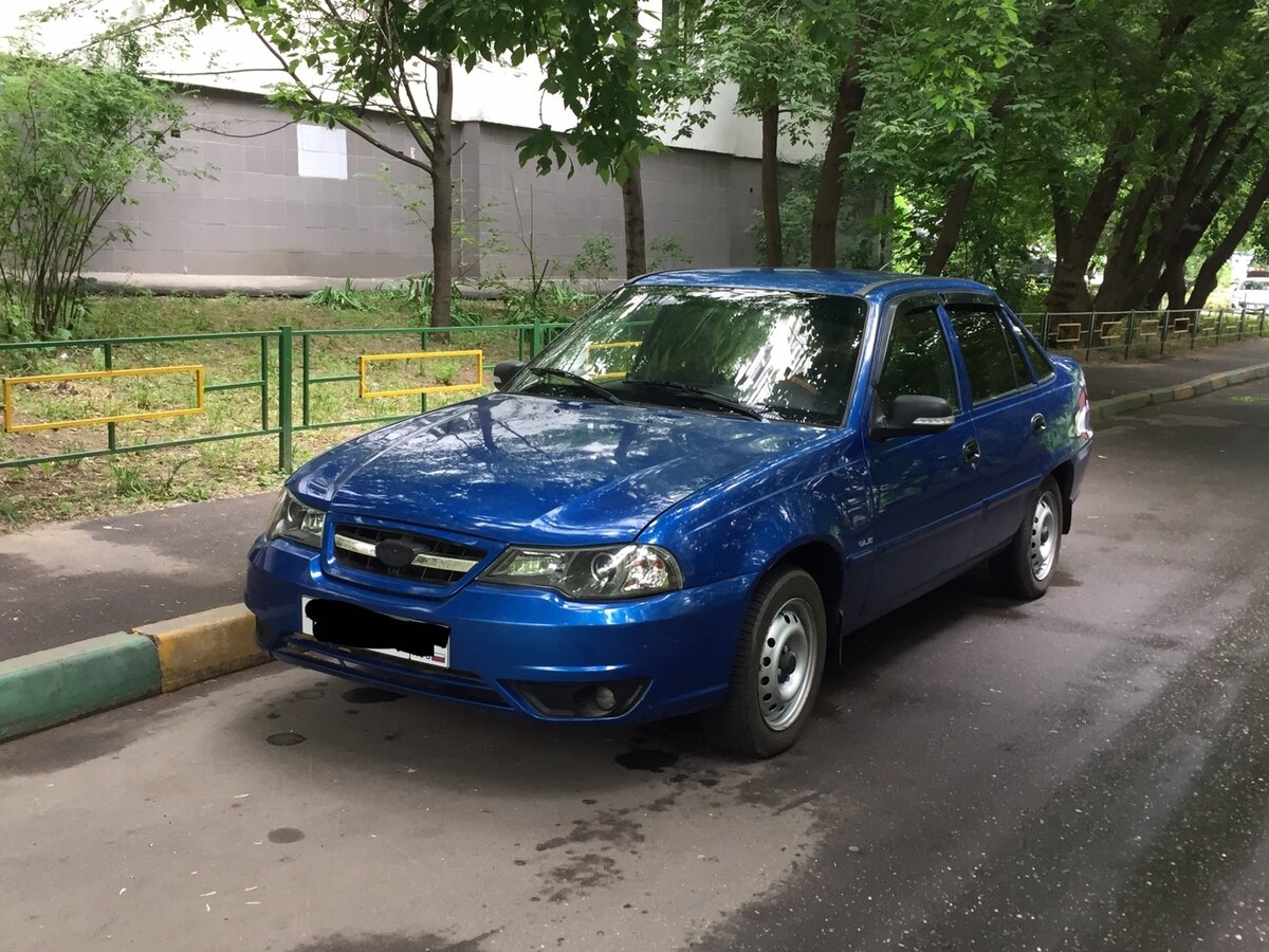 Daewoo Nexia 2 синяя