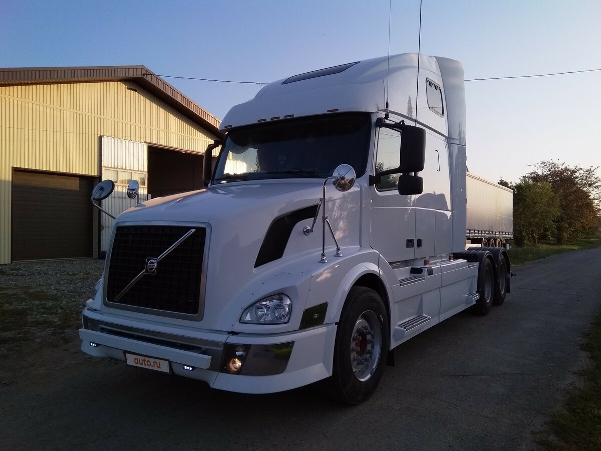 Volvo vnl 2003