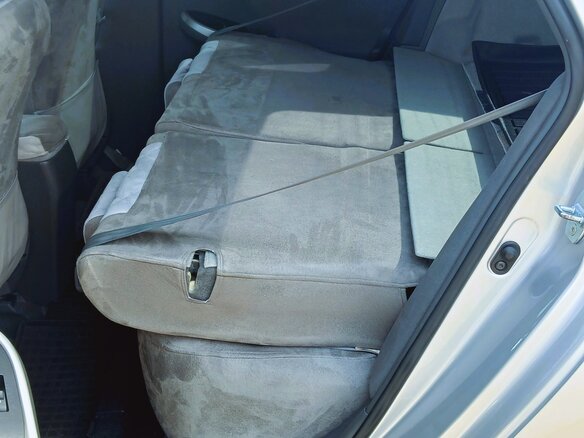 2010 Toyota Prius III (XW30), серый, 1030000 рублей - вид 27