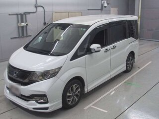 2017 Honda Stepwgn Spada V Рестайлинг, белый, 2000000 рублей, вид 1