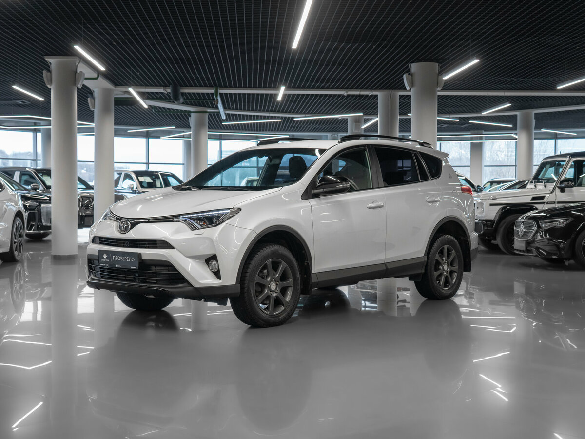 Toyota RAV4 IV (XA40) Рестайлинг