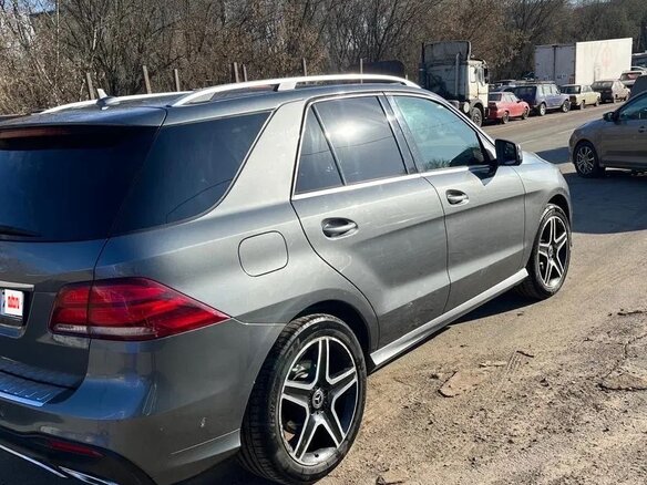2017 Mercedes-Benz GLE 250 d I (W166), серый, 3500000 рублей - вид 3