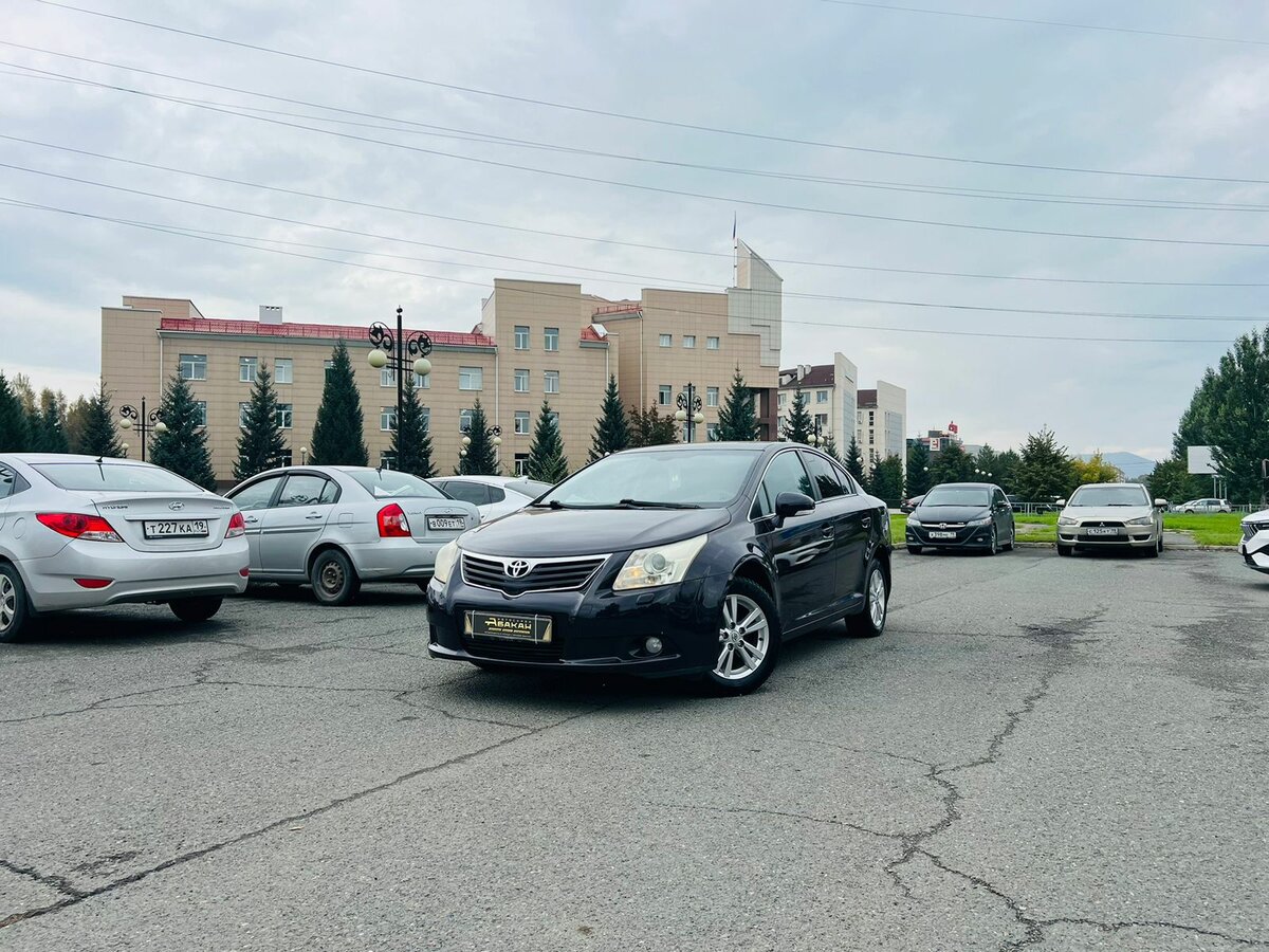 Toyota Avensis III