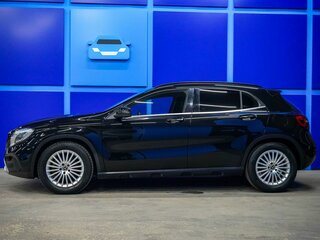 2017 Mercedes-Benz GLA 200 I (X156) Рестайлинг, чёрный, 2352000 рублей, вид 3