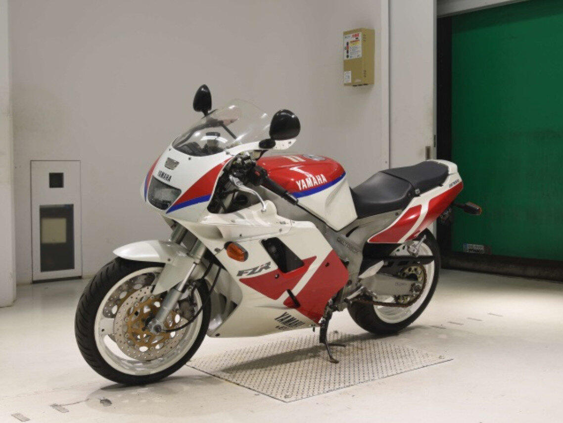 Yamaha FZR1000