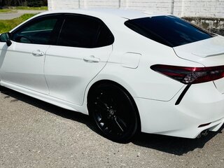 2021 Toyota Camry VIII (XV70) Рестайлинг, белый, 2850000 рублей, вид 5