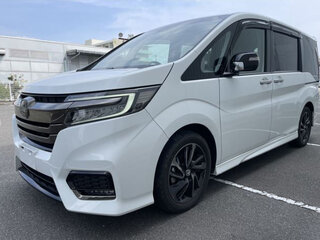 2021 Honda Stepwgn Spada V Рестайлинг, белый, 1640000 рублей, вид 1