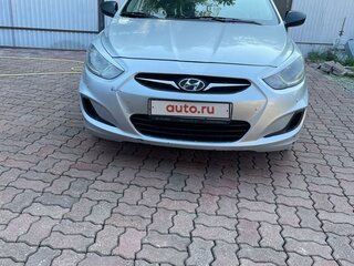2011 Hyundai Solaris I, серебристый, 650000 рублей, вид 1
