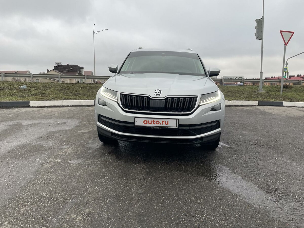 Купить б/у Skoda Kodiaq I 2.0 AMT (180 л.с.) 4WD бензин робот в ...