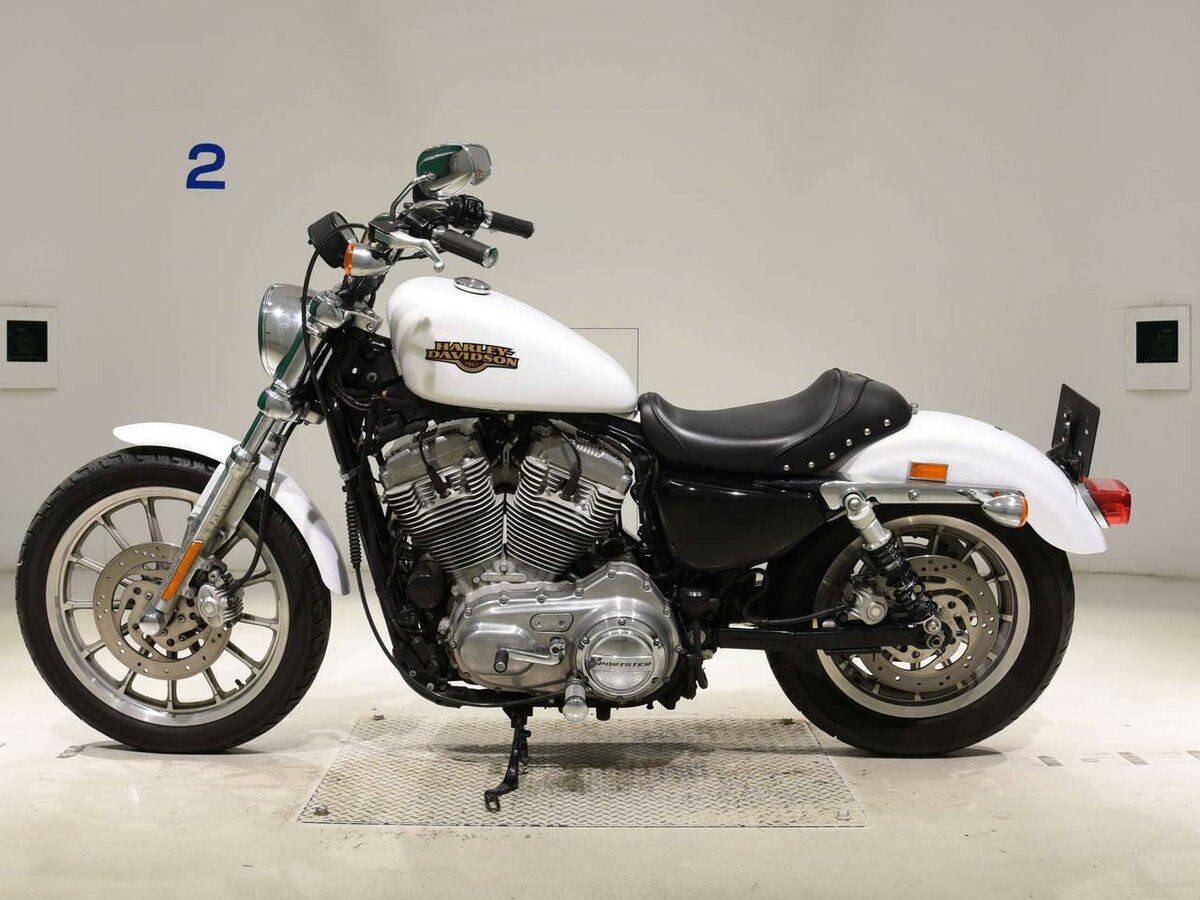 Harley-Davidson Sportster 883