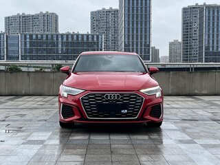 2022 Audi A3 35 TFSI Long IV (8Y), красный, 1628000 рублей, вид 2