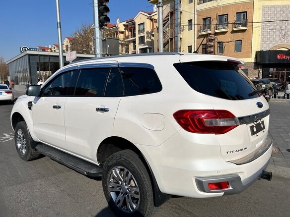 Купить б/у Ford Everest II Рестайлинг 2.3 AT (275 л.с.) 4WD бензин ...